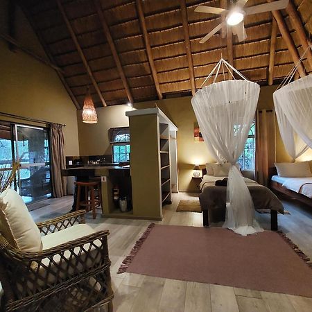 Mobola Lodge Mamono Exterior photo